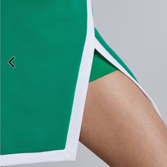 Green and White Contrast-Trim Skort - Picture 4 of 9